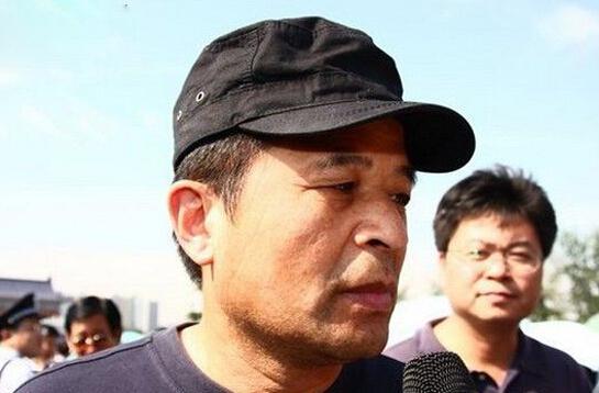 之前人们以为这个人是毕福剑