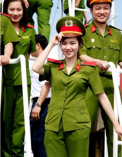 图示:越南军装遗留中国上世纪军服特点,和中国援助分不开