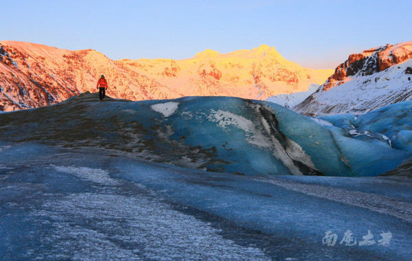 徒步冰岛冰川，感受冰火两重天