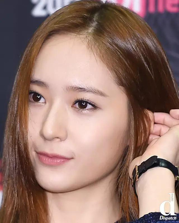 高清镜头下韩国女星真实皮肤是这样的