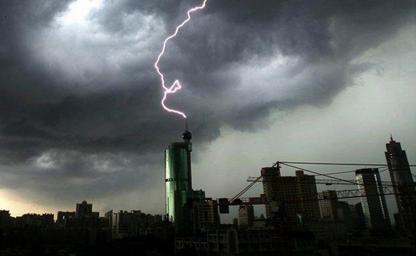 雷电入侵危害大 家庭防雷势在必行
