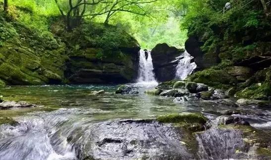 陕西省安康市岚皋县城关镇  标签: 旅游景点 风景区  千层河景区共