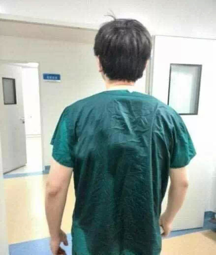 “老父挂号见医生儿子,相见只为让你歇会儿”刷爆朋友圈 评论戳中泪点
