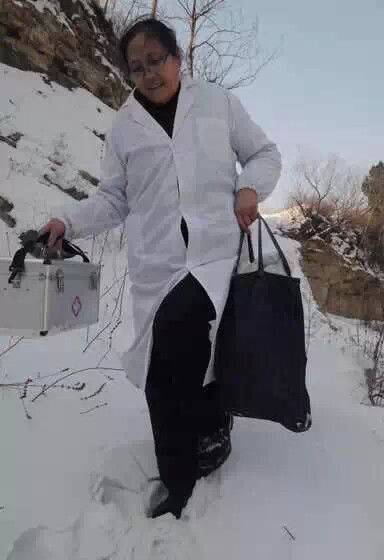 “老父挂号见医生儿子,相见只为让你歇会儿”刷爆朋友圈 评论戳中泪点