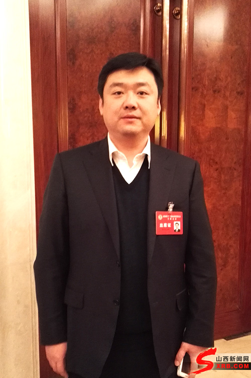 杨建忠委员:推动青年社会组织参与基层社会服务(图)