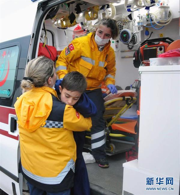 1月30日，土耳其西部爱琴海海域发生难民船倾覆事故，死亡人数已增至39人。
