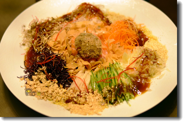粤菜中"中国式沙律"有种做法叫"捞起",捞起生鱼片,捞到风生水起