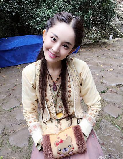 古力扎娜在女明星的品味还是很高端的_手机搜狐网