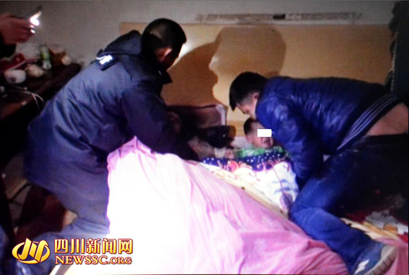 达州警方救援小豪现场