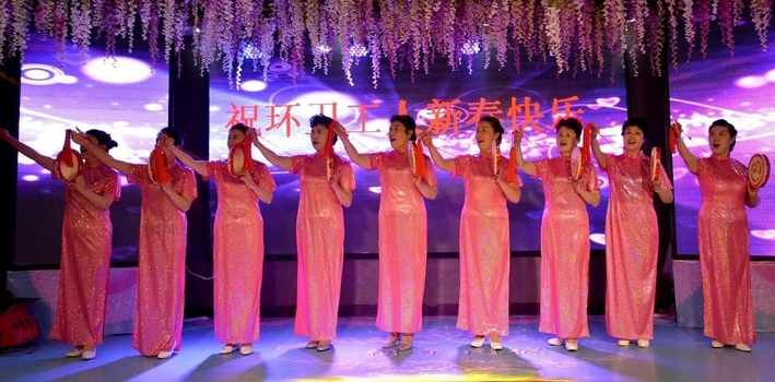 宁安市:210名环卫工在歌声中吃小年饺子(图),宁