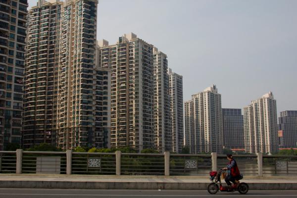 不限购城市首套房商贷最低首付比例最低可下调至20%。中国 朱伟辉 澎湃资料
