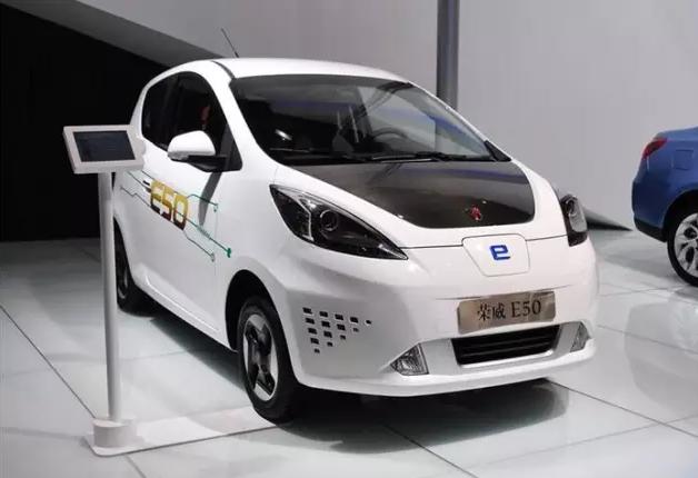 宝骏e100是上汽通用五菱将推出的首款纯电动车,新车将于2016年10月