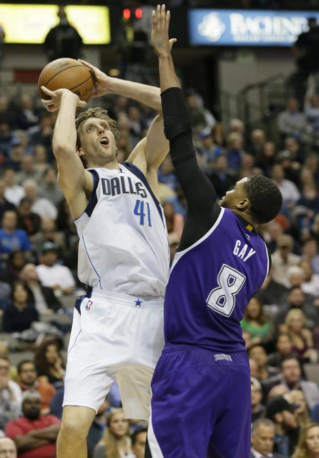 当日,在2015-2016赛季nba常规赛中,达拉斯小牛队主场以117比116战胜