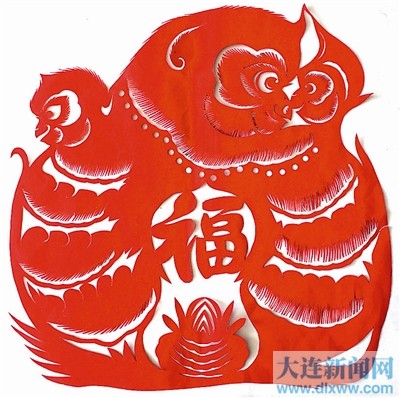 剪纸老艺人韩月琴猴年剪纸贺新春 组图