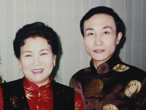 00后不知道,赵本山都佩服的小品太后赵丽蓉