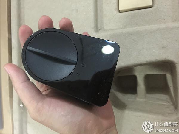 一只蠢萌扫地机器人的自白:你好,我是智小兔!