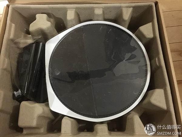 一只蠢萌扫地机器人的自白:你好,我是智小兔!