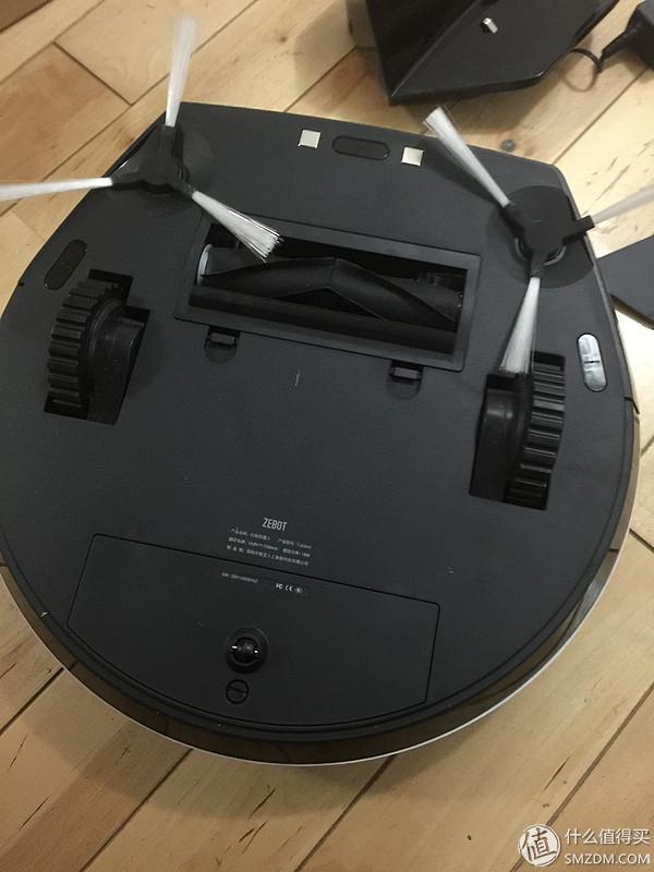 一只蠢萌扫地机器人的自白:你好,我是智小兔!
