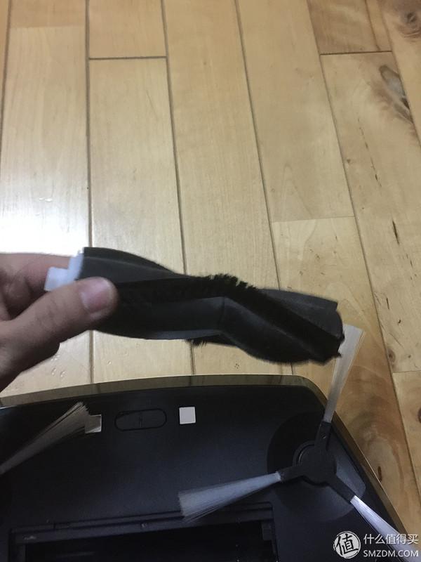 一只蠢萌扫地机器人的自白:你好,我是智小兔!