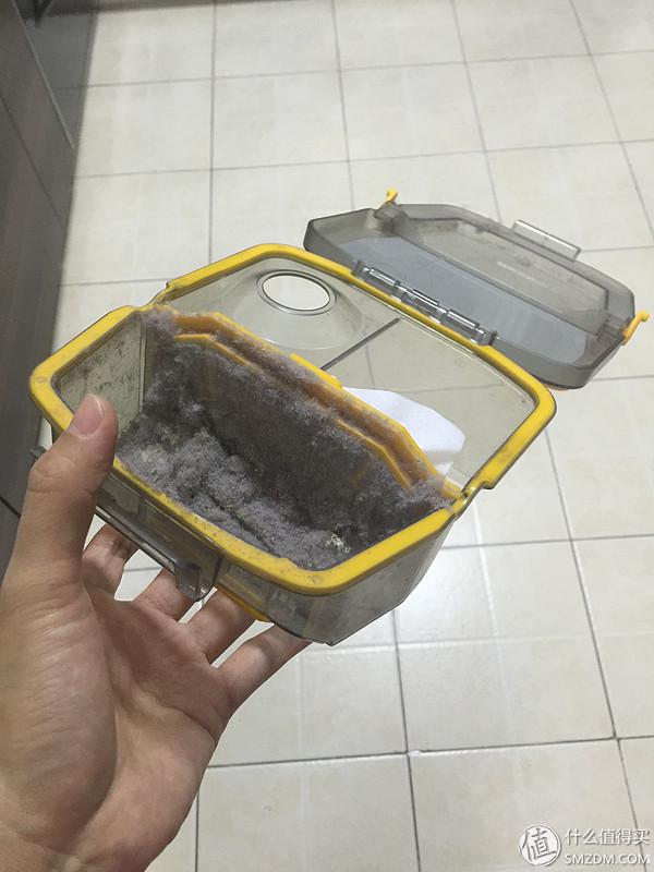 一只蠢萌扫地机器人的自白:你好,我是智小兔!