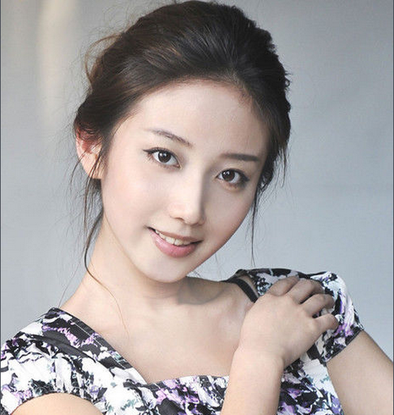高校女神大pk,这些美女都出自你们学校吗?