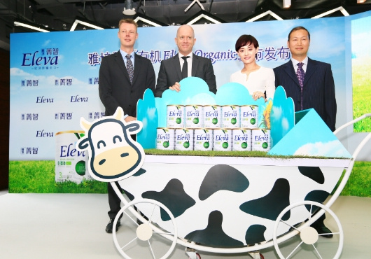 辣妈帮拥有5400万用户,日活跃量达到420万,是国内母婴社交行业第一平台。此次活动评选历时1个月,来自全国各地的众多用户在线参与了投票,分享母婴用品购买心得,最终选出千万辣妈用户推荐的母婴品牌。作为国内首个获奖结果基本由辣妈主宰的母婴品牌评选活动,此次评选活动用户投票占比75%,专家团占比仅25%,真正反应了辣妈们的心声,也成就了真正的“口碑之选”。