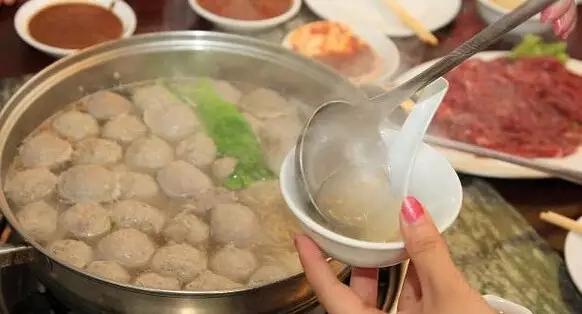 火锅里的肉丸全是添加剂吗?