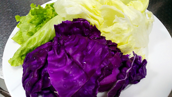 主料:圆生菜,花叶生菜,紫甘蓝.