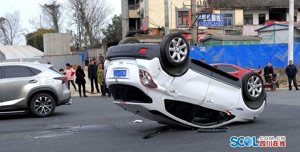 成都市三环路至新都区,熊猫大道公路口发生一起交通事故