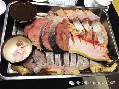 陈先生一行游客点的鱼块