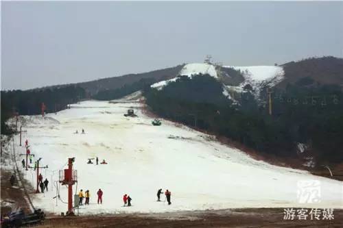 带着她和他们去滑雪吧鞍山千山温泉滑雪场