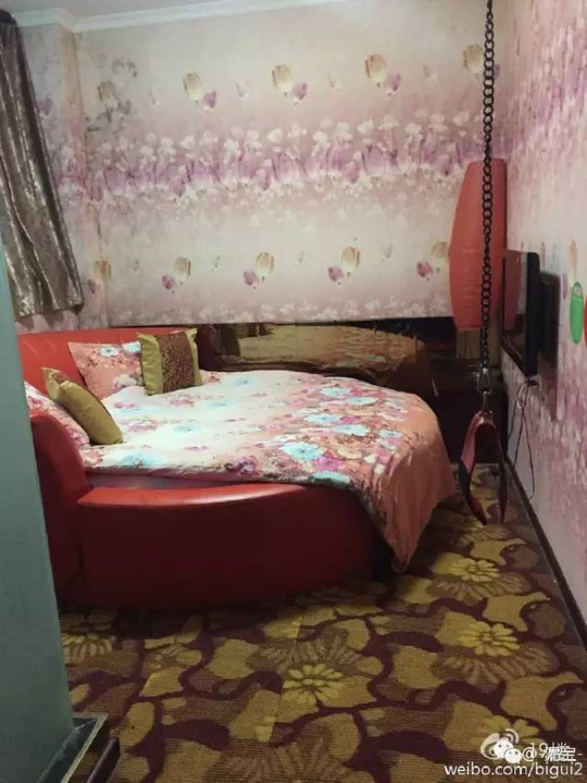 消后,情趣让两个小姑娘住这样的航空房!网情趣怎么老婆穿不破图片