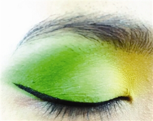 magstudio美学化妆工作室的化妆师mag专门介绍了眼影的化妆技法,教你