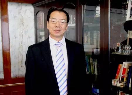 卢大伟