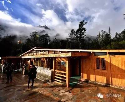 这也是海螺沟景区厕所革命的"风貌革命