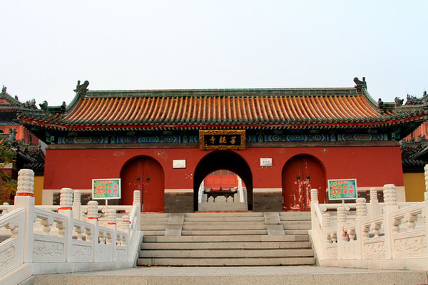 江北最大的佛教寺院:青岛灵珠山菩提寺