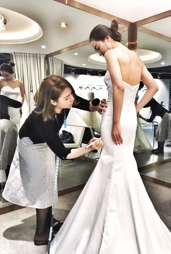 最美高定婚纱设计师告诉你，最美嫁衣如何来?-搜狐