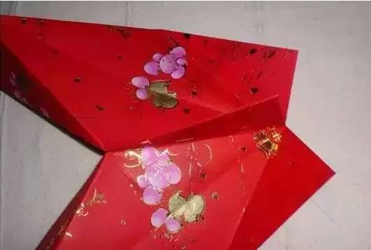 【周末生活】旧红包变灯笼