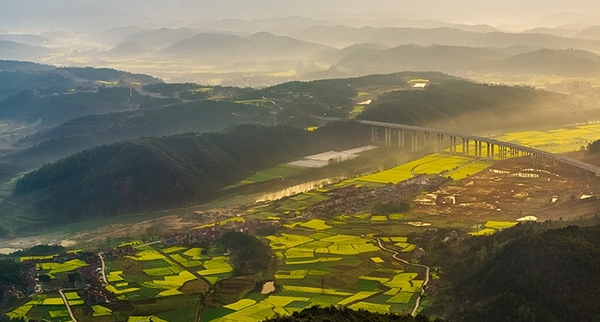 远安县鸣凤山风,太清洞,灵龙峡景区,百里荒草,远安化石群地质公园