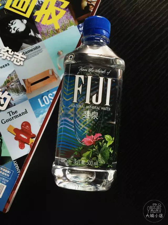 这11瓶高颜值进口水，看看它们凭啥卖这么贵？