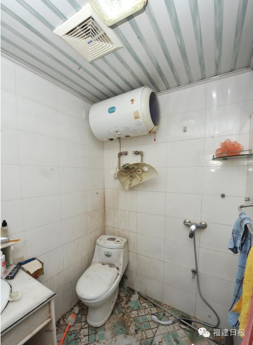 用电热水器,厕所怎样安装水管