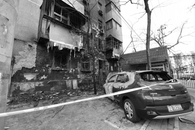 73岁老人元宵夜在小区纵火 自称不满乱停车 