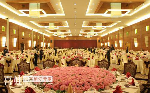 婚宴 / 婚宴价格 安徽国联南艳湖酒店位于合肥经开区繁华大道与宿松路