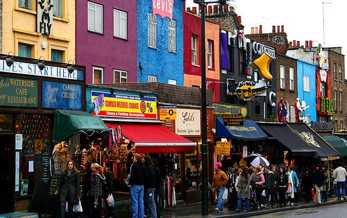 camden town的特色立体店招