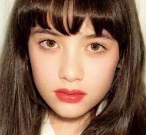 日本女生最近流行的楚楚可怜的兔子眼妆