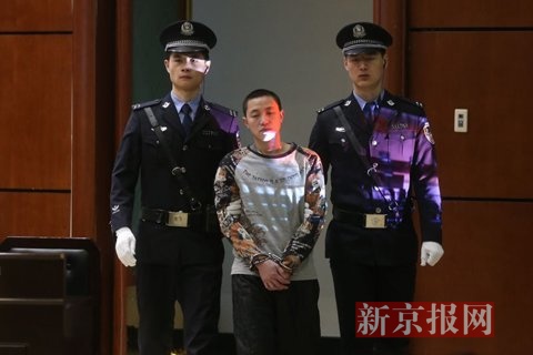 趁母亲上厕所抱走婴儿 男子犯拐骗儿童罪被判2年