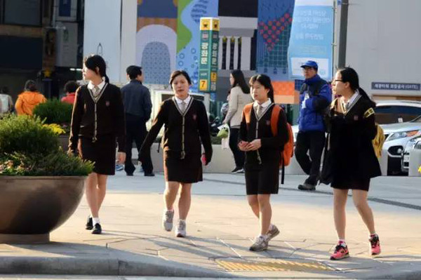 【日本【匈牙利【土耳其【古巴】感觉他们的颜色和款式都选错了