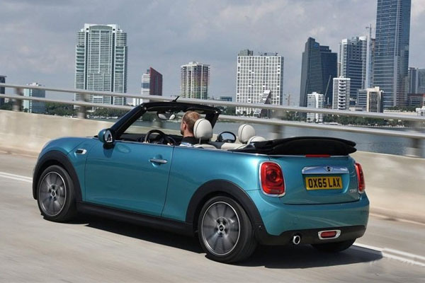 拥有英国绅士风度的mini cabrio