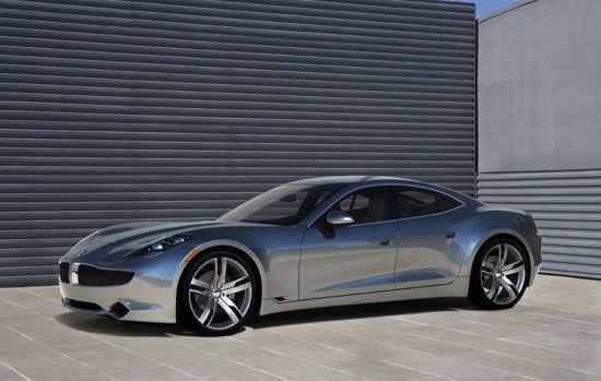 其实一开始,小李子是插电式混合动力电动汽车菲斯克卡玛(Fisker Karma)的第一个客户,美国前副总统、环境卫士戈尔( Al Gore )以及前美国国务卿科林·鲍威尔( Colin Powell )也是首批用户。可能小李子也觉得挺不错的,所以后来参了股。电动超跑概念很好,2012年小李子就能有如此眼光实属难得,只是菲斯克这家公司本身就没那么走运咯。 菲斯克被投资后不久就停产了,这家公司成立至今,美国能源部已为其注资超过1.