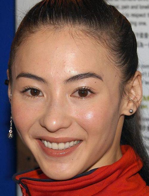 宋慧乔素颜惊为天人唐嫣赵丽颖揭女星素颜真实皮肤